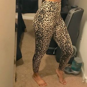 Silky high waist cheetah print leggings